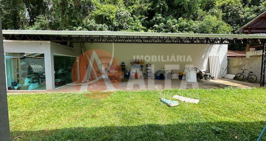 Casa para venda em Transurb de 180.00m² com 5 Quartos, 1 Suite e 2 Garagens