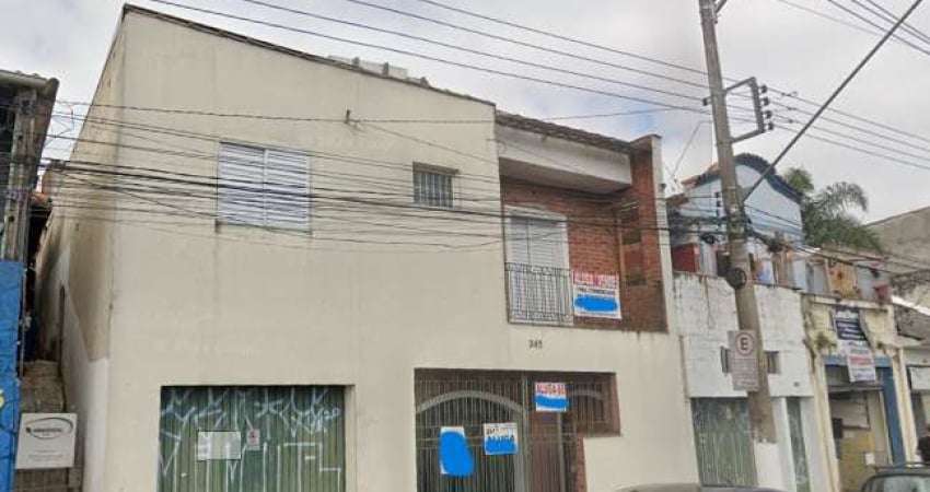 Casa para alugar em Centro de 400.00m² com 6 Quartos, 2 Suites e 1 Garagem