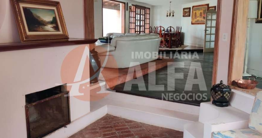 Casa para venda em Chácara Canta Galo de 1000.00m² com 4 Quartos, 2 Suites e 3 Garagens