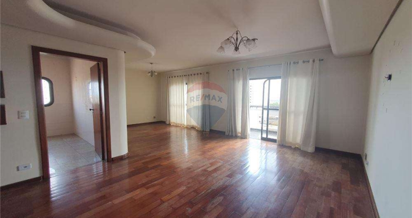 Apartamento para venda em Centro de 154.00m² com 3 Quartos, 2 Suites e 2 Garagens