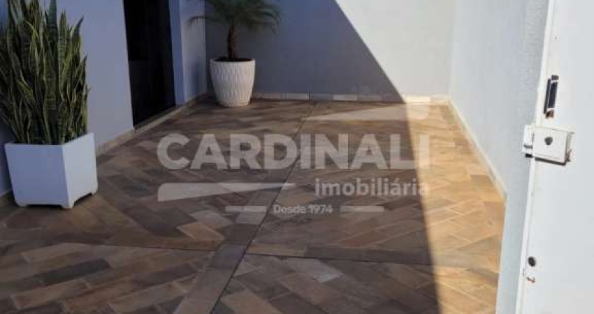 Casa para venda em Jardim Cardinalli de 229.00m² com 3 Quartos, 1 Suite e 5 Garagens