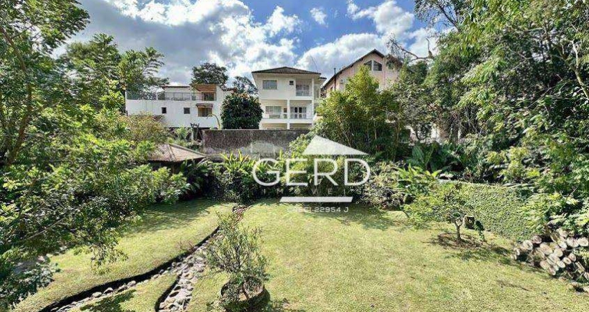 Casa de Condomínio para venda e aluguel em Parque Dom Henrique de 650.00m² com 5 Quartos, 5 Suites e 6 Garagens
