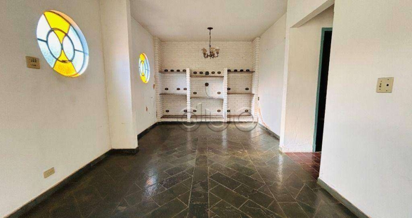 Casa para venda em Castelinho de 147.00m² com 3 Quartos e 4 Garagens