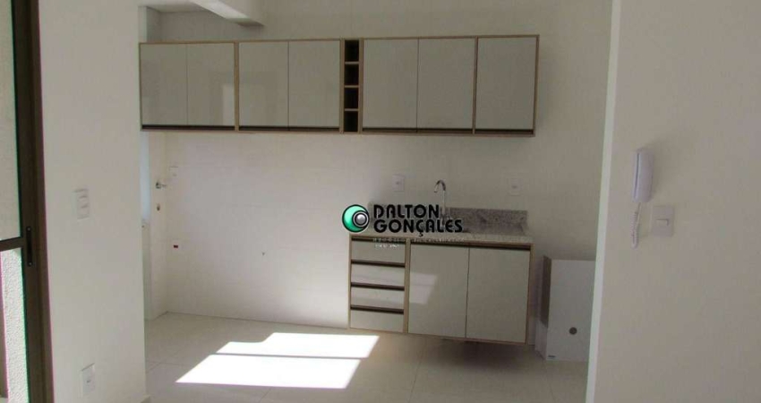 Apartamento para alugar em Jardim Santiago de 75.00m² com 3 Quartos, 1 Suite e 2 Garagens