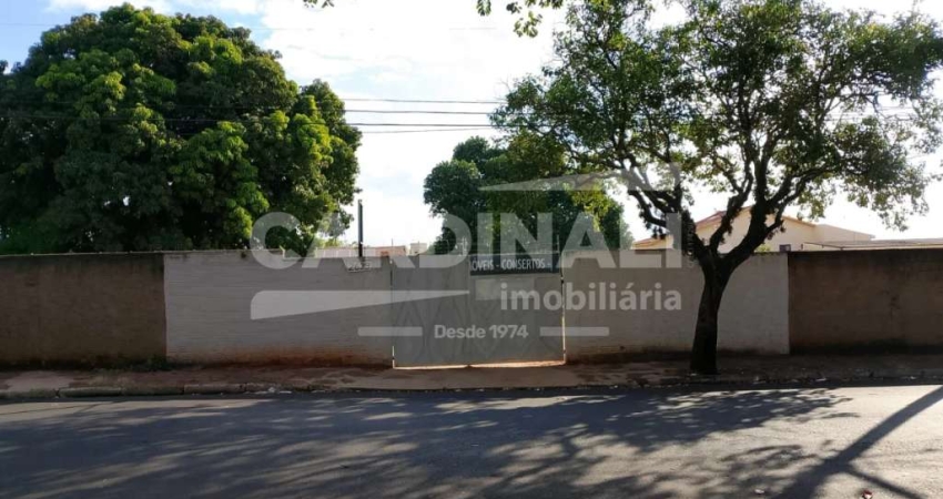 Lote / Terreno para venda em Centro de 2015.00m²