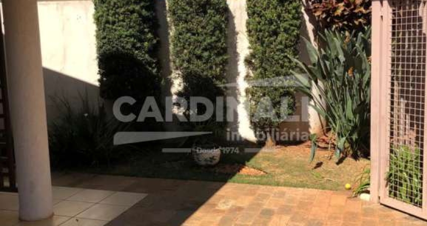 Cobertura para venda em Jardim Cardinalli de 297.00m² com 4 Quartos, 1 Suite e 4 Garagens
