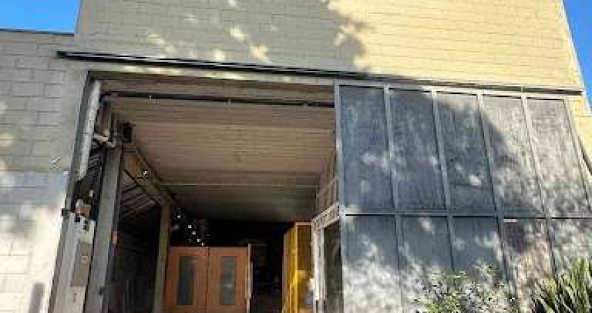 Galpão / Depósito / Armazém para venda em Presidente Altino de 400.00m² com 4 Garagens
