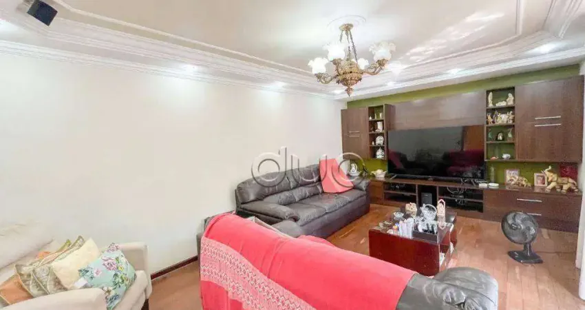 Casa para venda em São Dimas de 298.00m² com 3 Quartos, 1 Suite e 3 Garagens