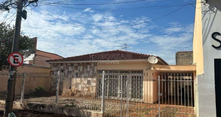 Casa para venda em Centro de 199.00m² com 3 Quartos, 1 Suite e 2 Garagens