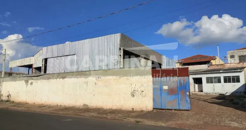 Galpão / Depósito / Armazém para venda em Jardim Morada Do Sol (vila Xavier) de 443.00m²