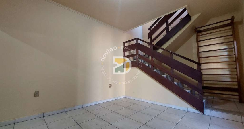 Casa para venda em Centro de 244.00m² com 4 Quartos, 2 Suites e 4 Garagens