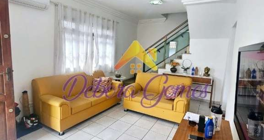Casa para venda em Centro de 92.00m² com 3 Quartos, 1 Suite e 4 Garagens
