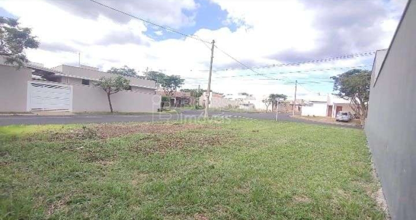 Terreno em condomínio fechado à venda na Rua Manoel Cervan Vidal, Jardim Marialice, Araraquara
