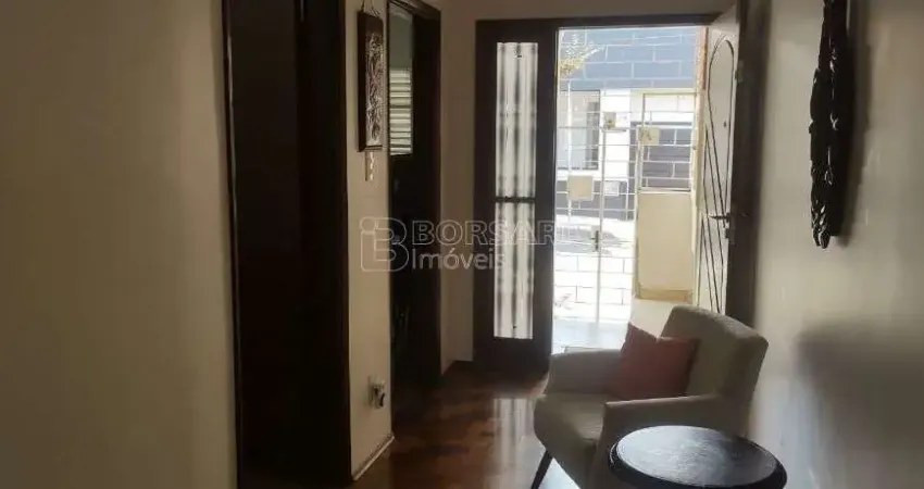 Casa para venda em Centro de 126.00m² com 3 Quartos e 1 Suite