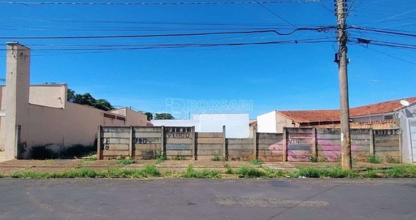 Terreno à venda na Avenida Doutor Miguel Couto, Jardim Primor, Araraquara