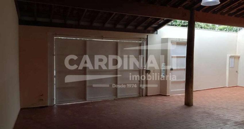Casa para venda em Jardim Gardênias de 190.00m² com 2 Quartos e 3 Garagens