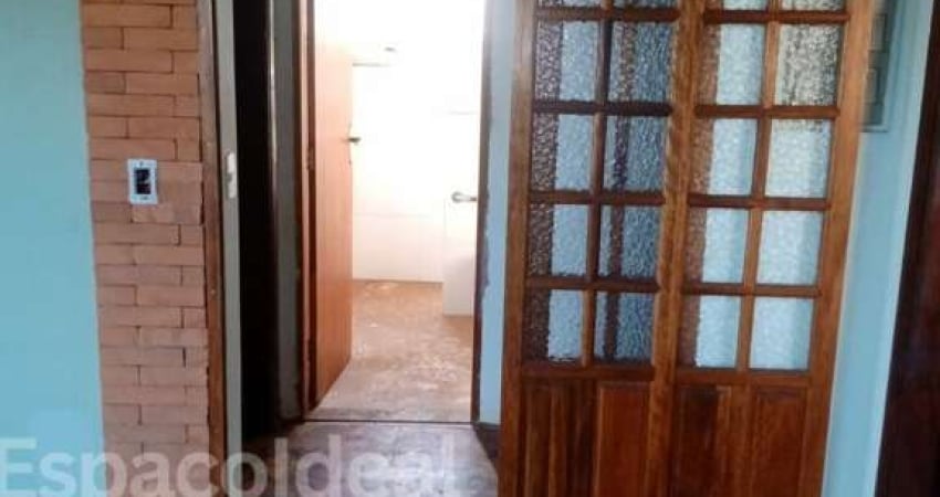 Casa para venda em Centro de 115.00m² com 3 Quartos e 2 Garagens