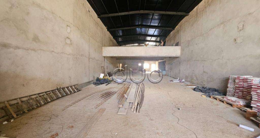 Galpão / Depósito / Armazém para alugar em Centro de 570.00m² com 3 Garagens
