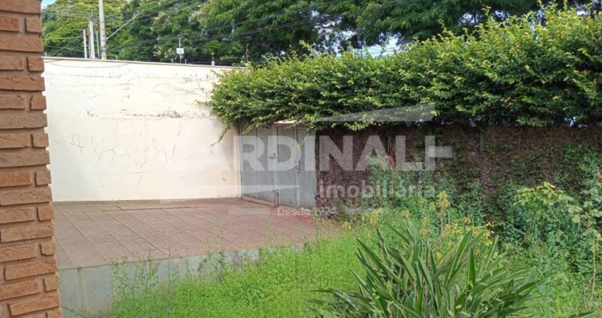 Casa para venda em Jardim Cruzeiro Do Sul de 251.00m² com 3 Quartos, 1 Suite e 4 Garagens