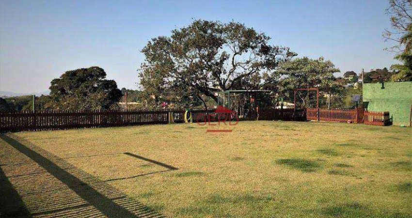 Casa para alugar em Nova Fazendinha de 550.00m² com 4 Quartos, 4 Suites e 6 Garagens