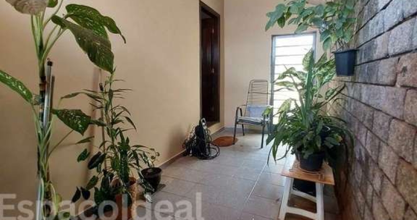Casa para venda em Jardim Gerson França de 120.00m² com 3 Quartos e 4 Garagens