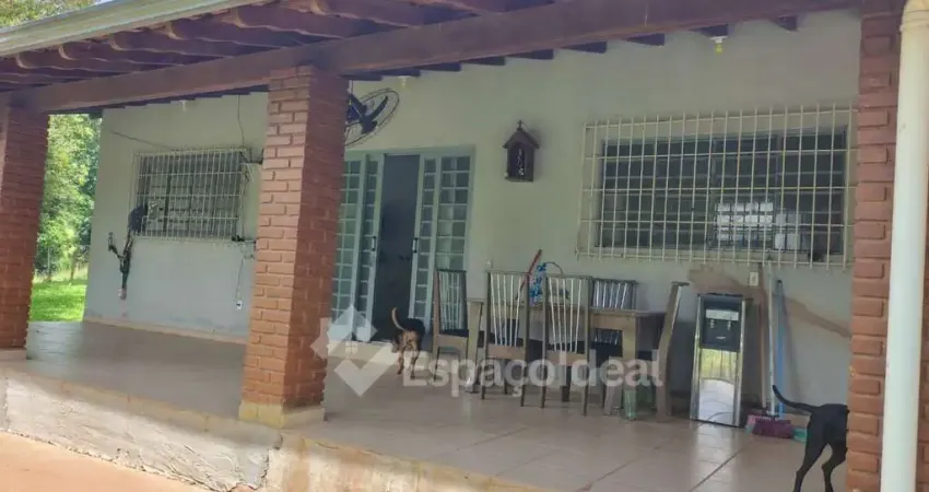 Fazenda / Sítio para venda em Área Rural De Lençóis Paulista de 78.00m² com 2 Quartos, 2 Suites e 3 Garagens