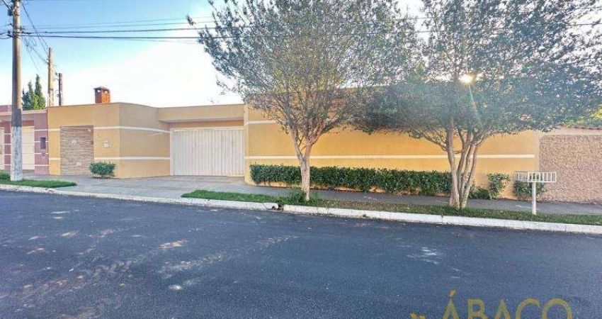 Sobrado para venda em Residencial Samambaia de 240.00m² com 3 Quartos, 3 Suites e 8 Garagens