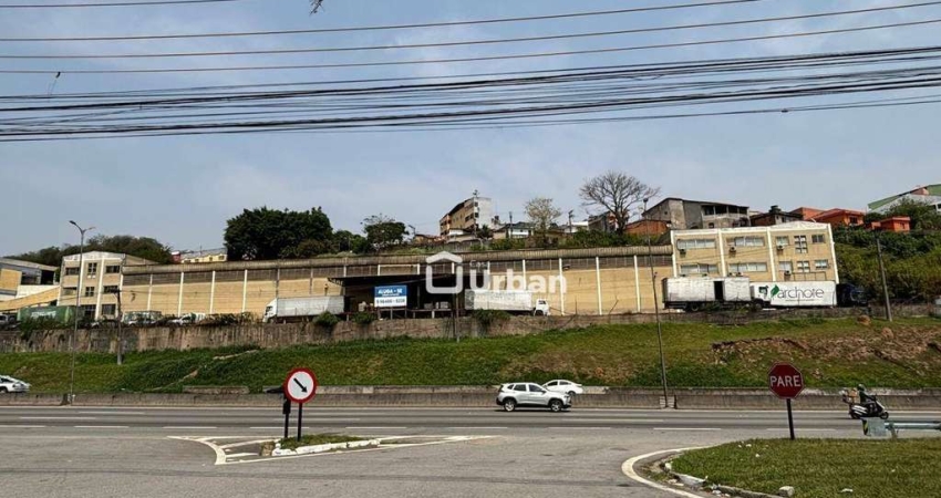 Galpão / Depósito / Armazém para venda e aluguel em Rio Cotia de 3000.00m²
