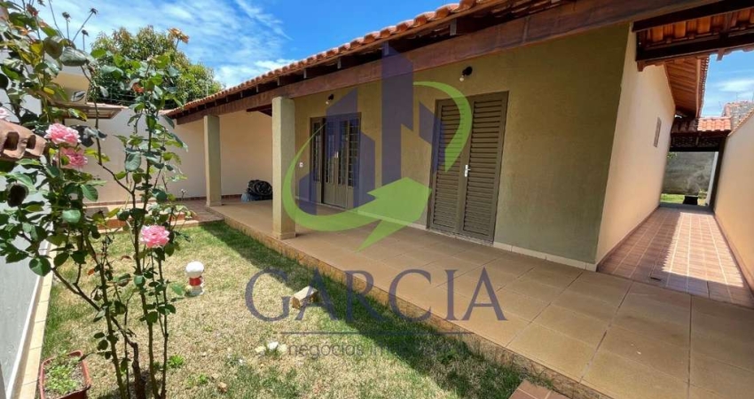 Casa para venda em Jardim Suécia de 300.00m² com 2 Quartos, 1 Suite e 2 Garagens