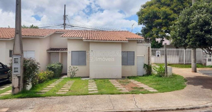 Casa de Condomínio para venda em Jardim Araraquara de 90.00m² com 3 Quartos, 1 Suite e 2 Garagens