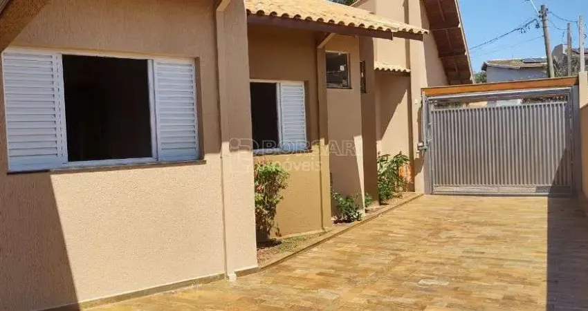 Casa para venda e aluguel em Altos Do Jaraguá de 257.00m² com 3 Quartos, 1 Suite e 5 Garagens