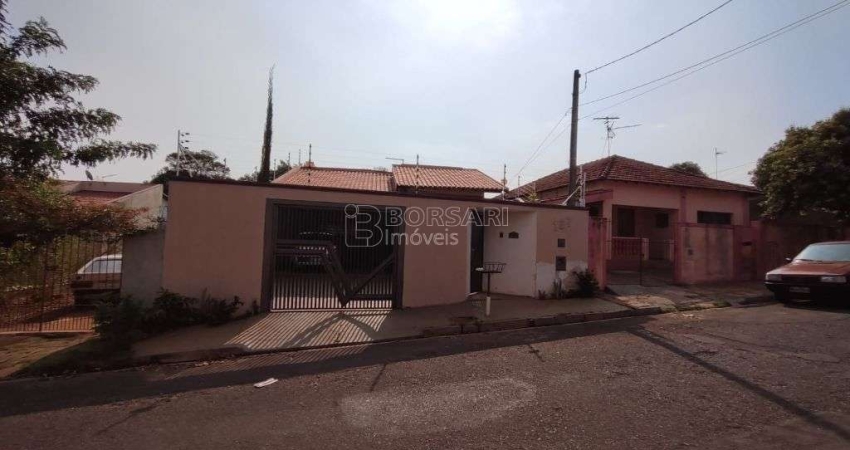 Casa para venda em Vila Xavier (vila Xavier) de 260.00m² com 4 Quartos, 2 Suites e 4 Garagens