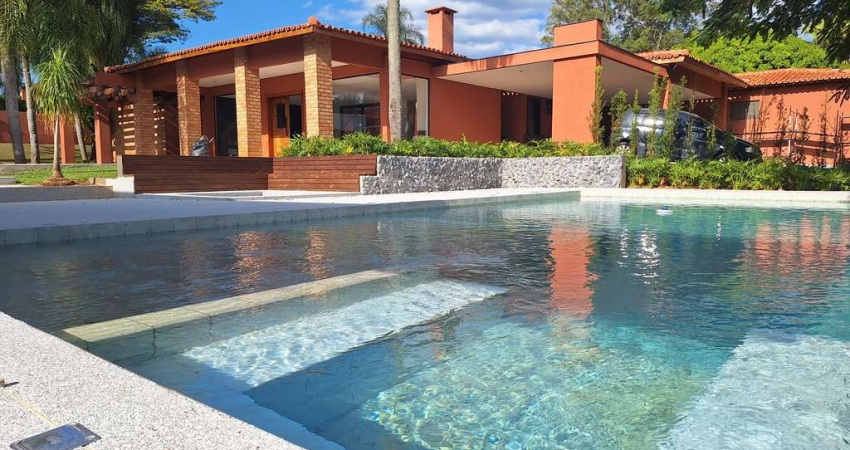 Casa para venda e aluguel em Chácaras Residenciais Santa Maria de 5400.00m² com 5 Quartos, 3 Suites e 4 Garagens