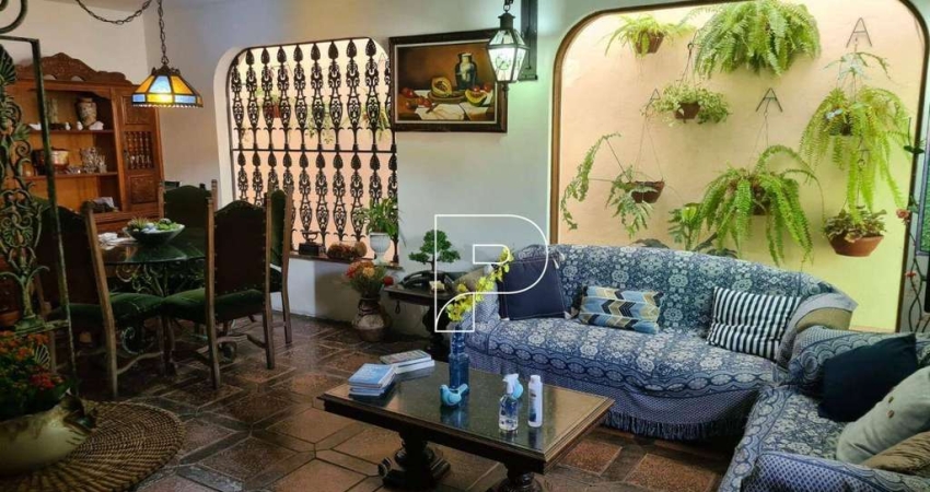 Casa para venda em Parque Continental de 190.00m² com 3 Quartos, 1 Suite e 6 Garagens