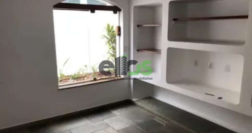 Casa para alugar em Jardim Vergueiro de 250.00m² com 3 Quartos, 1 Suite e 4 Garagens