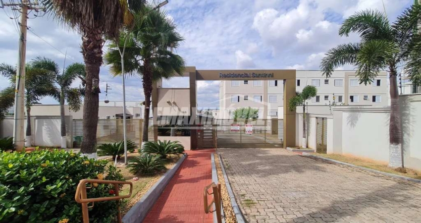 Apartamento para alugar em Caguaçu de 48.00m² com 2 Quartos e 1 Garagem
