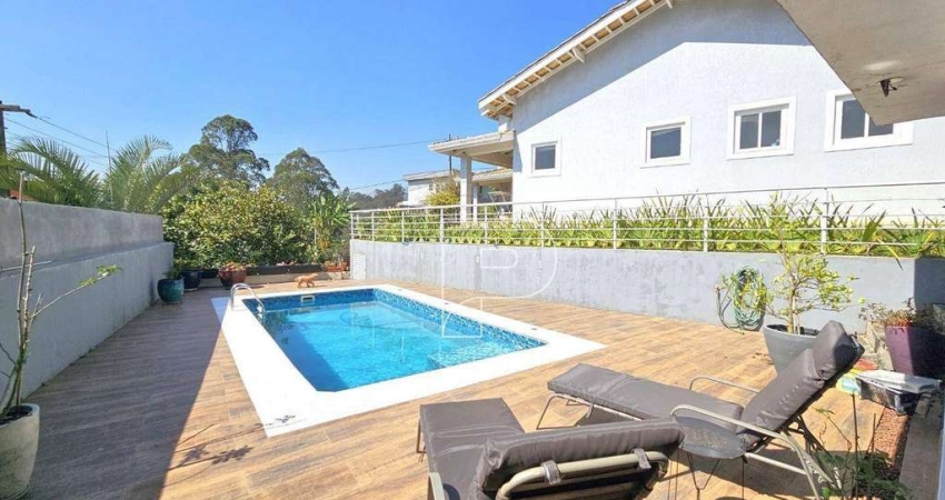 Casa de Condomínio para venda em Granja Viana de 342.00m² com 4 Quartos e 4 Suites