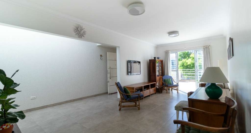 Casa para venda em Água Fria de 210.00m² com 3 Quartos, 3 Suites e 2 Garagens