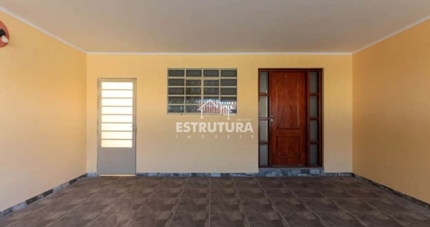 Casa para venda em Jardim Wenzel de 123.00m² com 2 Quartos, 1 Suite e 2 Garagens
