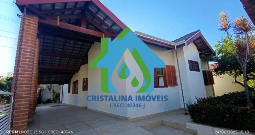 Casa para venda em Jardim Ermida I de 214.00m² com 3 Quartos, 2 Suites e 4 Garagens