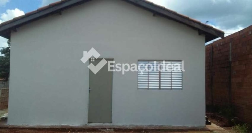 Casa para alugar em Residencial Santa Terezinha I de 52.00m² com 2 Quartos e 3 Garagens
