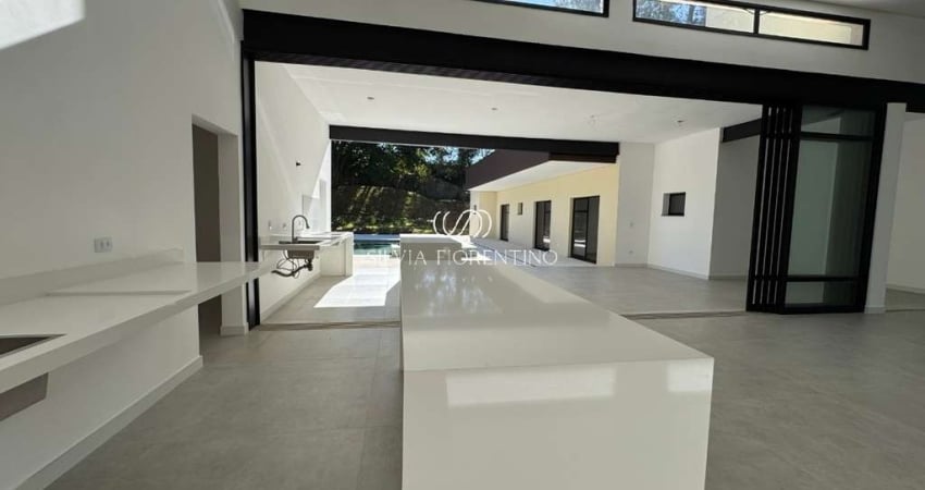 Casa para venda em Chácaras Cataguá de 1830.00m² com 3 Quartos, 3 Suites e 5 Garagens
