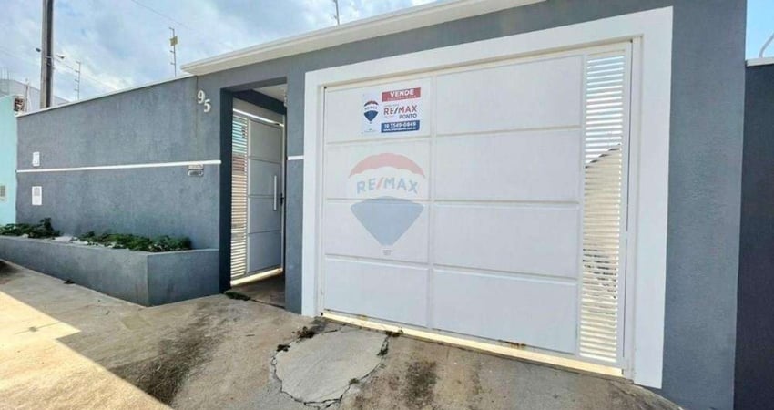 Casa para venda em Jardim Santa Cruz de 120.00m² com 3 Quartos, 1 Suite e 2 Garagens