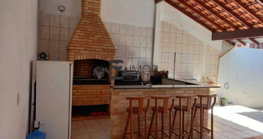 Casa para venda em Parque Real de 225.00m² com 3 Quartos, 1 Suite e 2 Garagens