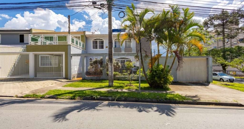 Sobrado para venda em Jardim Das Américas de 182.00m² com 5 Quartos, 1 Suite e 4 Garagens