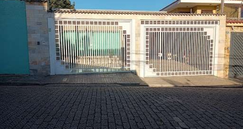 Casa para alugar em Vila Milton de 200.00m² com 4 Quartos, 3 Suites e 4 Garagens