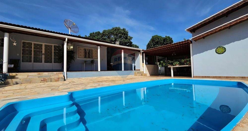 Chácara para venda em Pinheiros de 400.00m² com 3 Quartos, 2 Suites e 5 Garagens