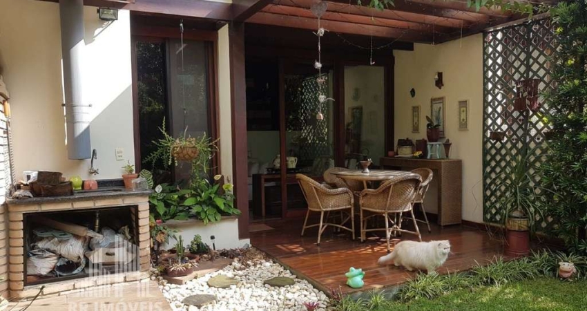Casa para venda em Alphaville de 176.00m² com 3 Quartos, 1 Suite e 2 Garagens