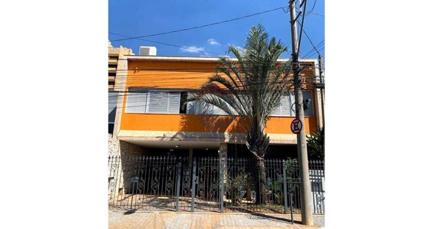 Sobrado para venda em Centro de 258.00m² com 3 Quartos e 3 Suites