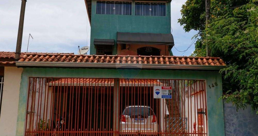 Casa para venda em Jardim São Guilherme de 274.35m² com 3 Quartos e 3 Garagens